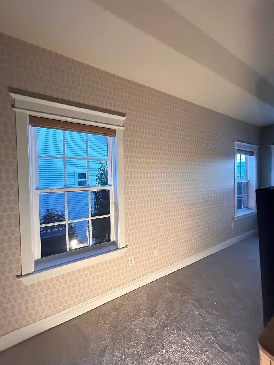 Wallpaper installation with smooth surface finish