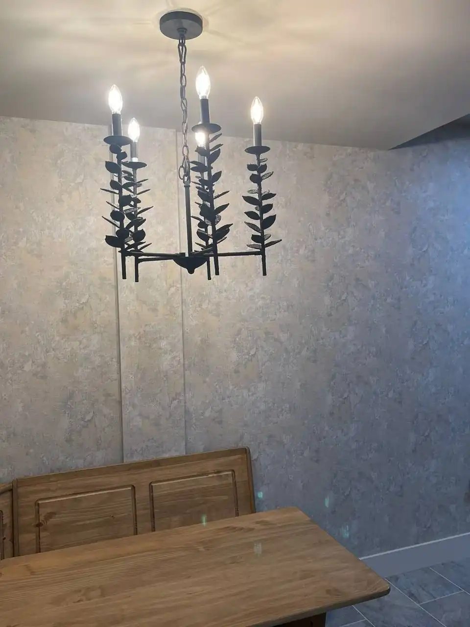 Residential wallpaper installation project