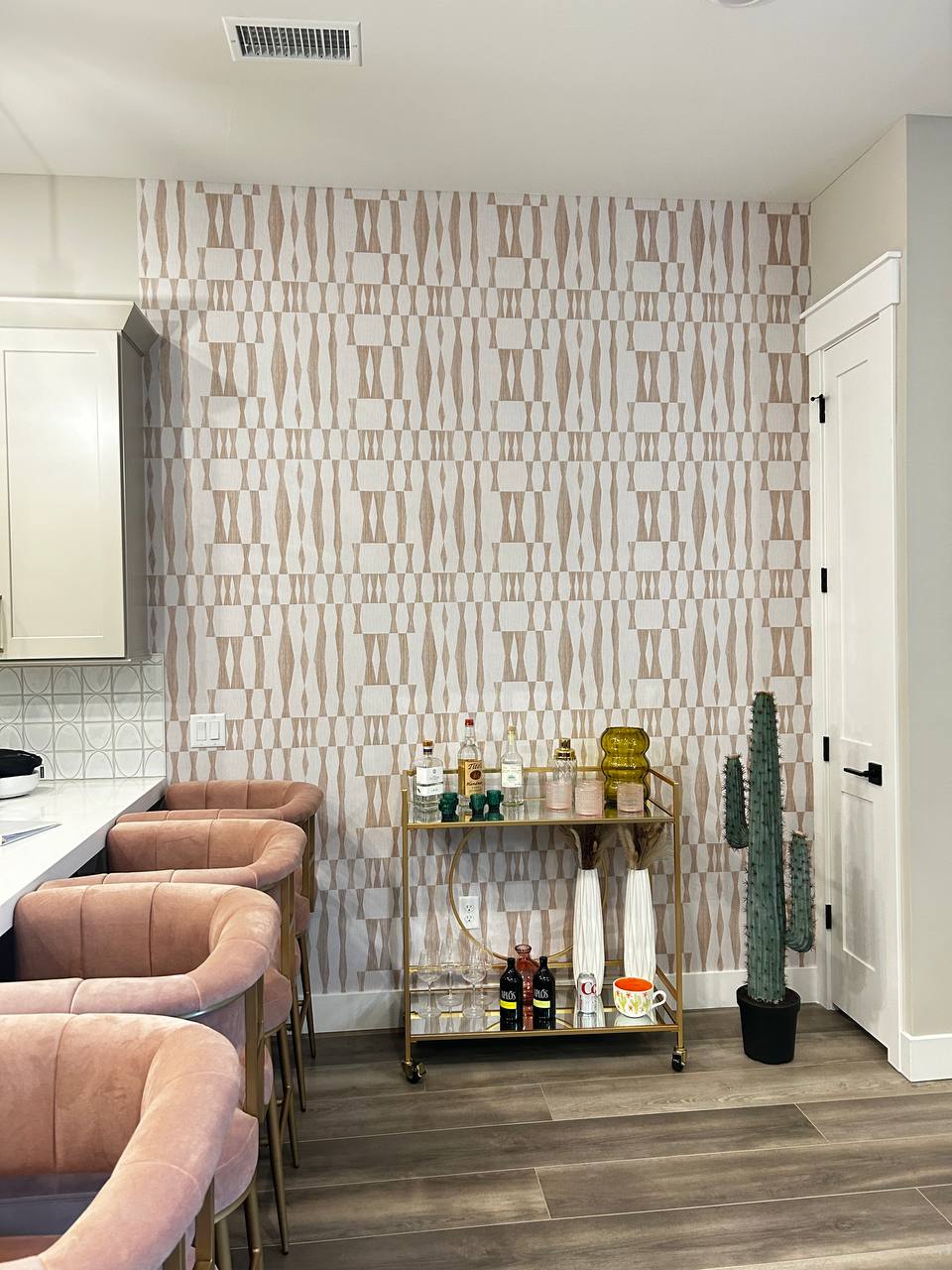 Modern wallpaper installation with smooth corners and invisible joints